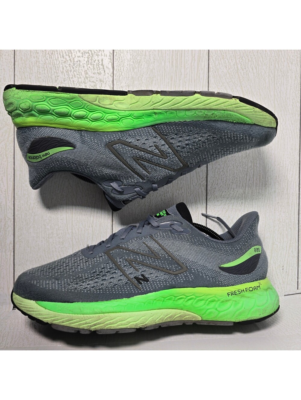 New Balance Fresh Foam X 880v12 Gris/Verde – Hombre – Talla 10.5 US
